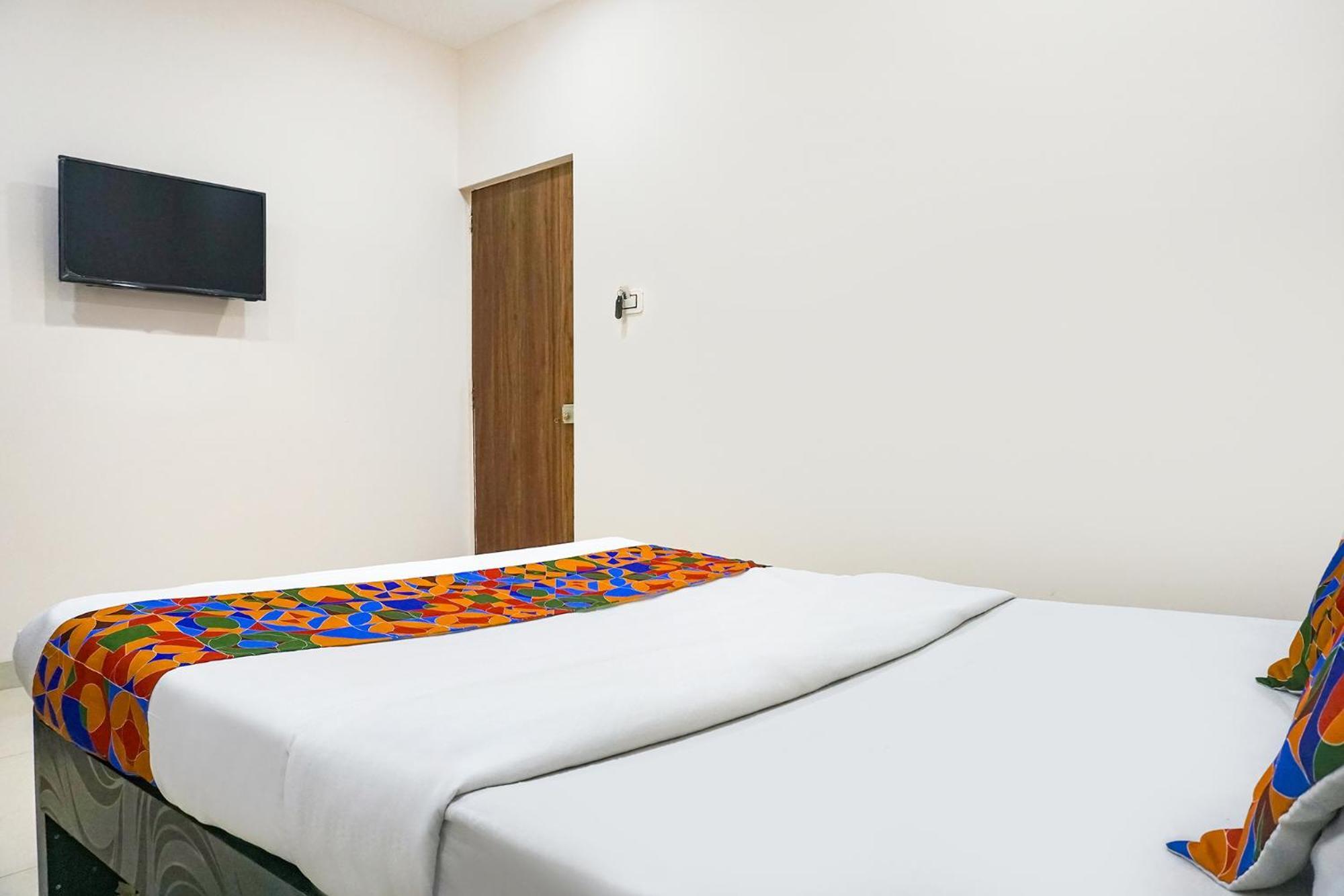 Fabhotel Rachana Residency - Nr Shivaji Nagar Metro Station Pune Exterior photo